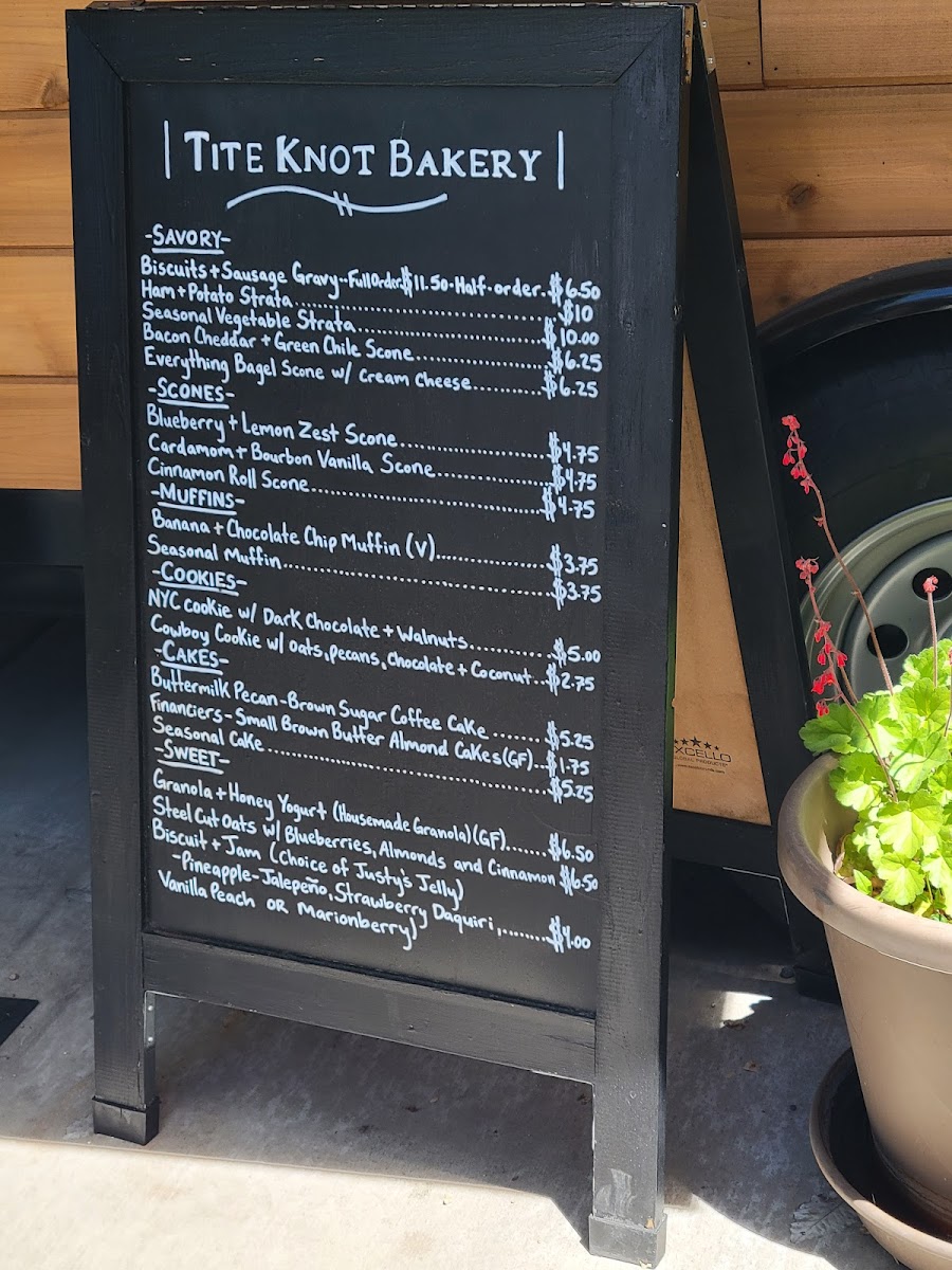 Menu Tite Knot Craft Coffee-2