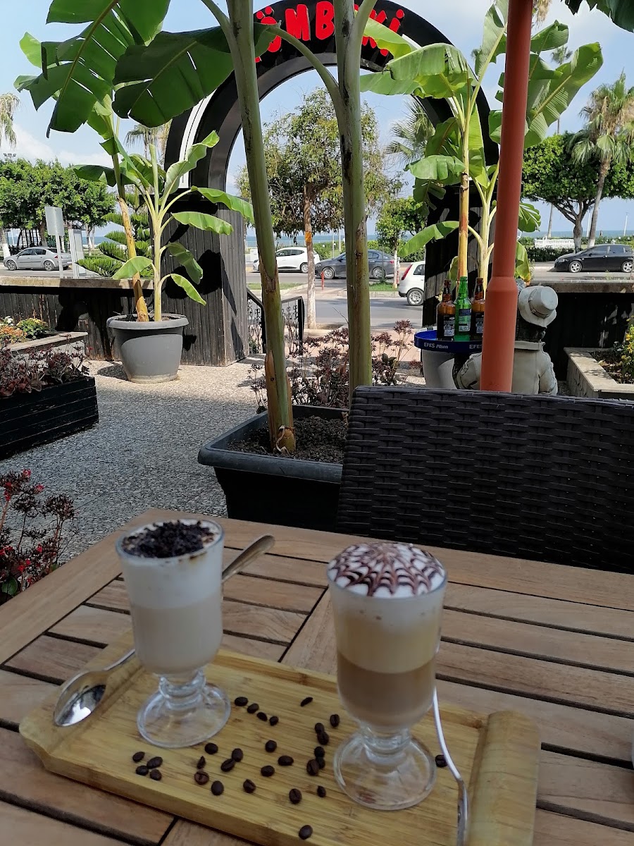 Tömbeki Cafe