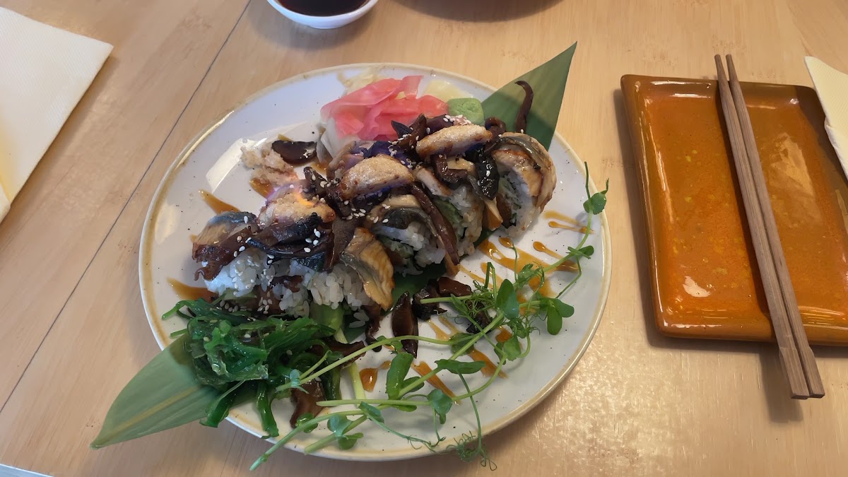 Tobiko Sushi-2
