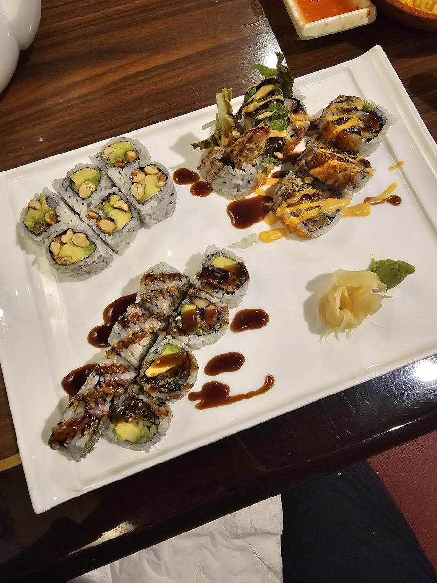 Tokyo House Sushi & Ramen-4