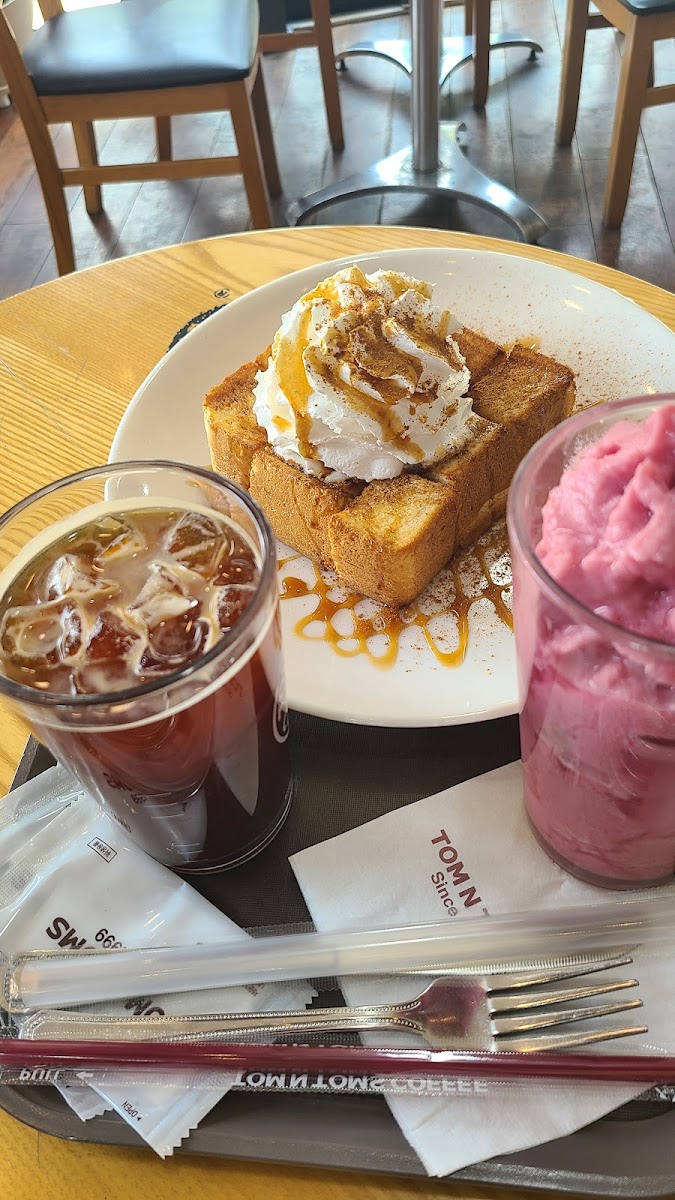 Tom N Toms Coffee-10