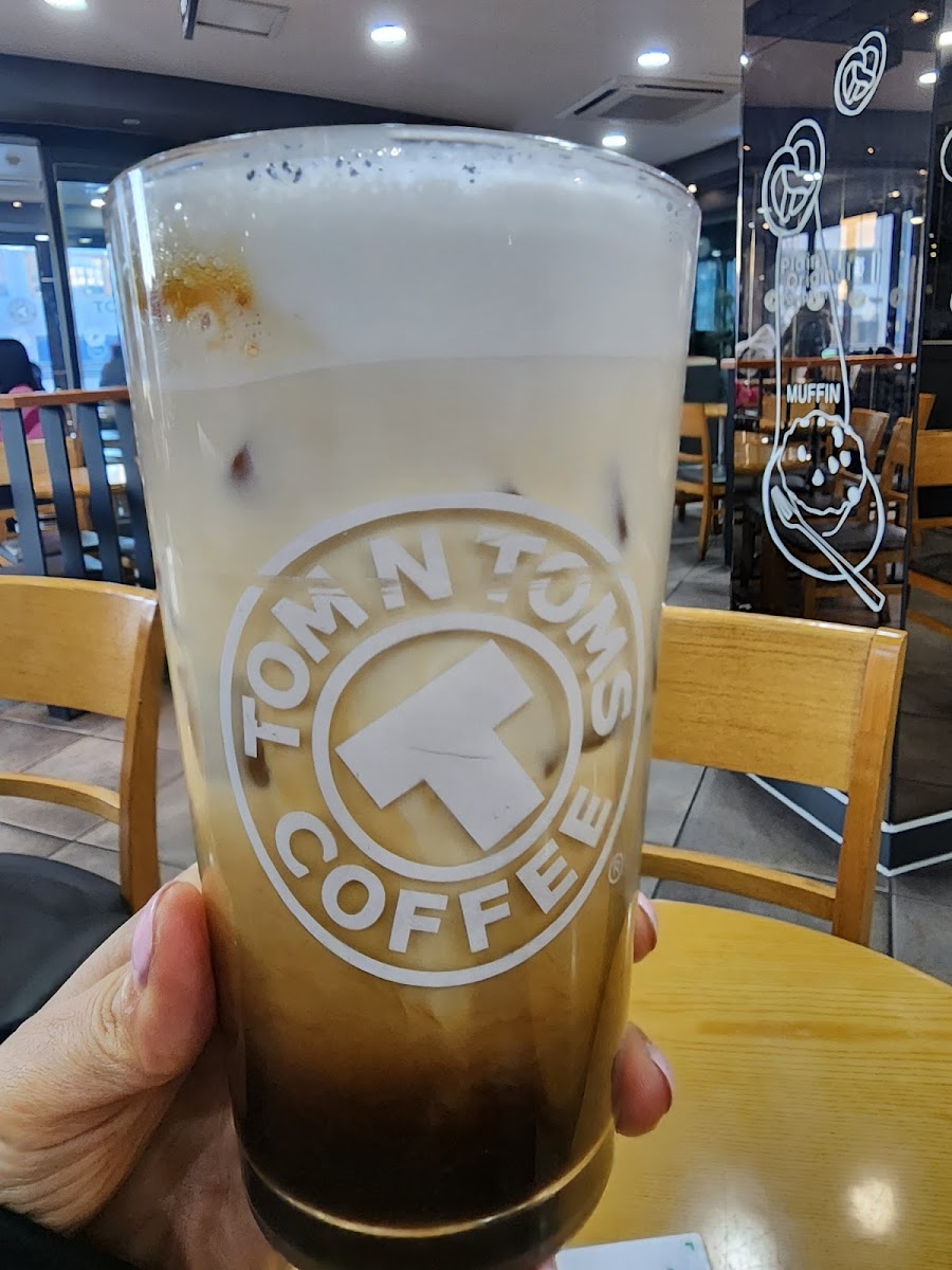 Tom N Toms Coffee-3