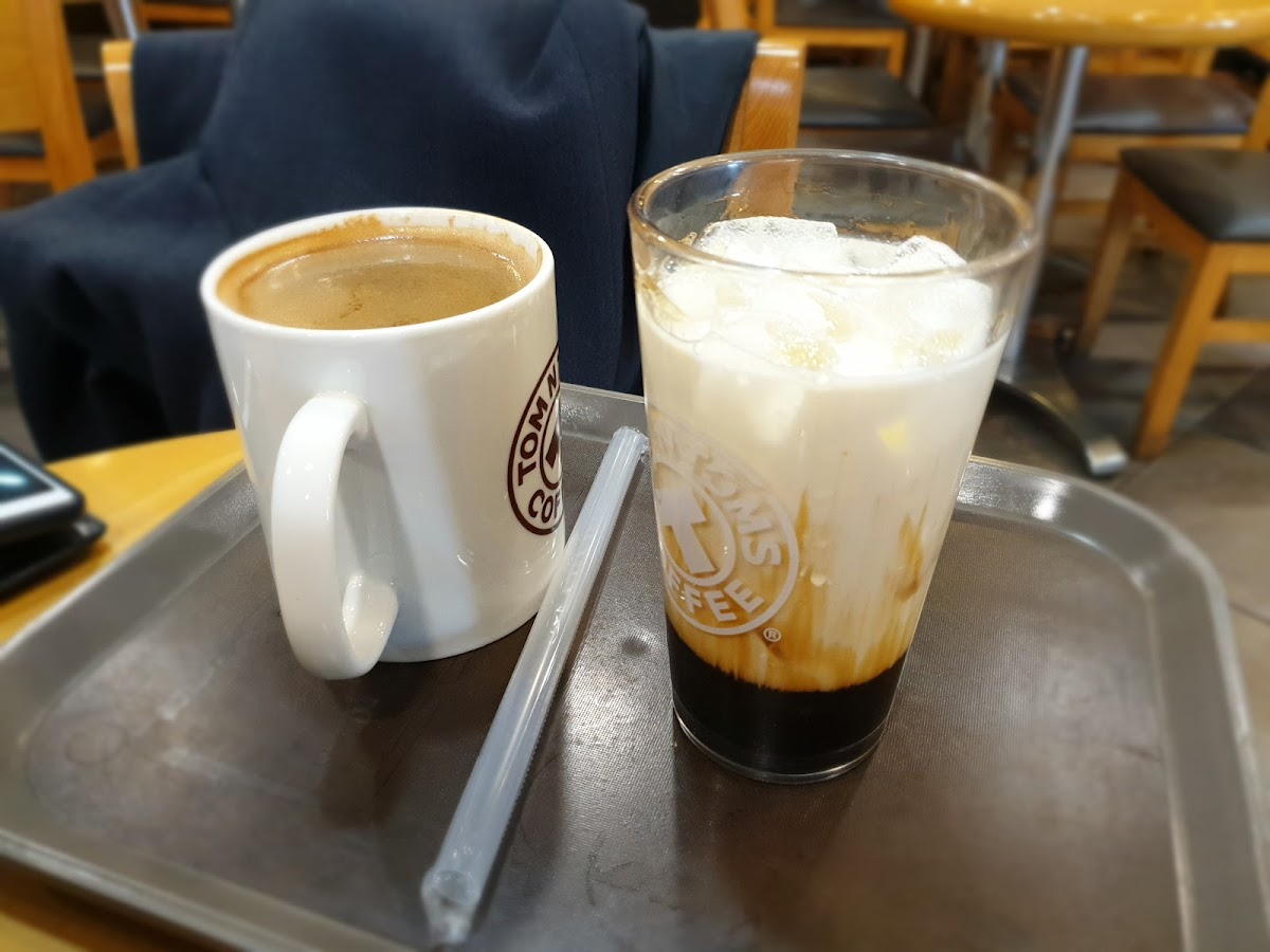 Tom N Toms Coffee-8