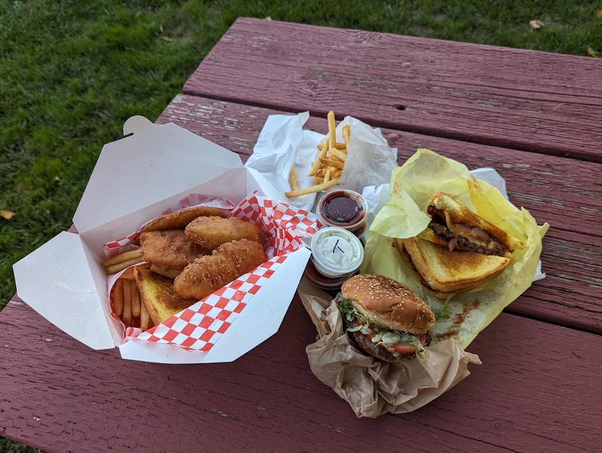 Tommy's All American Burgers-7