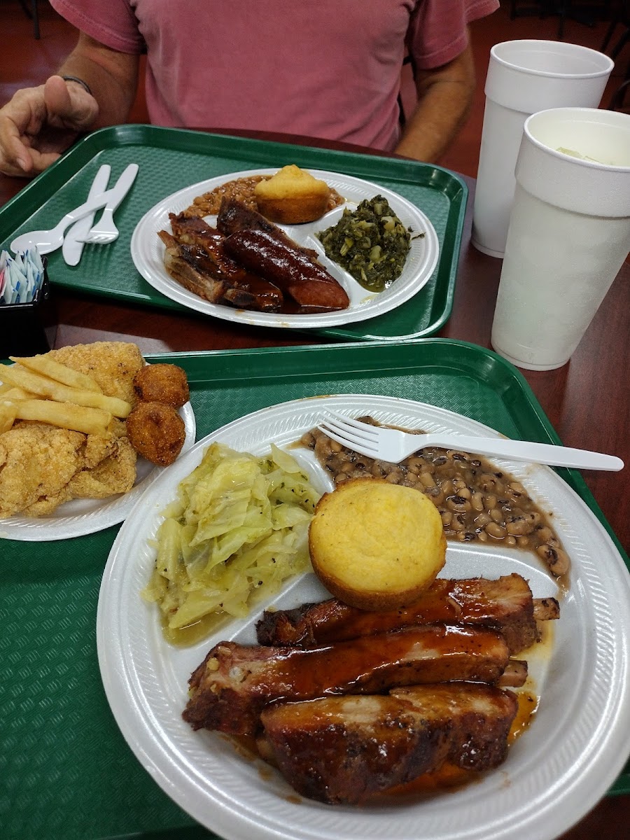 Tommy's Bar-B-Que-9