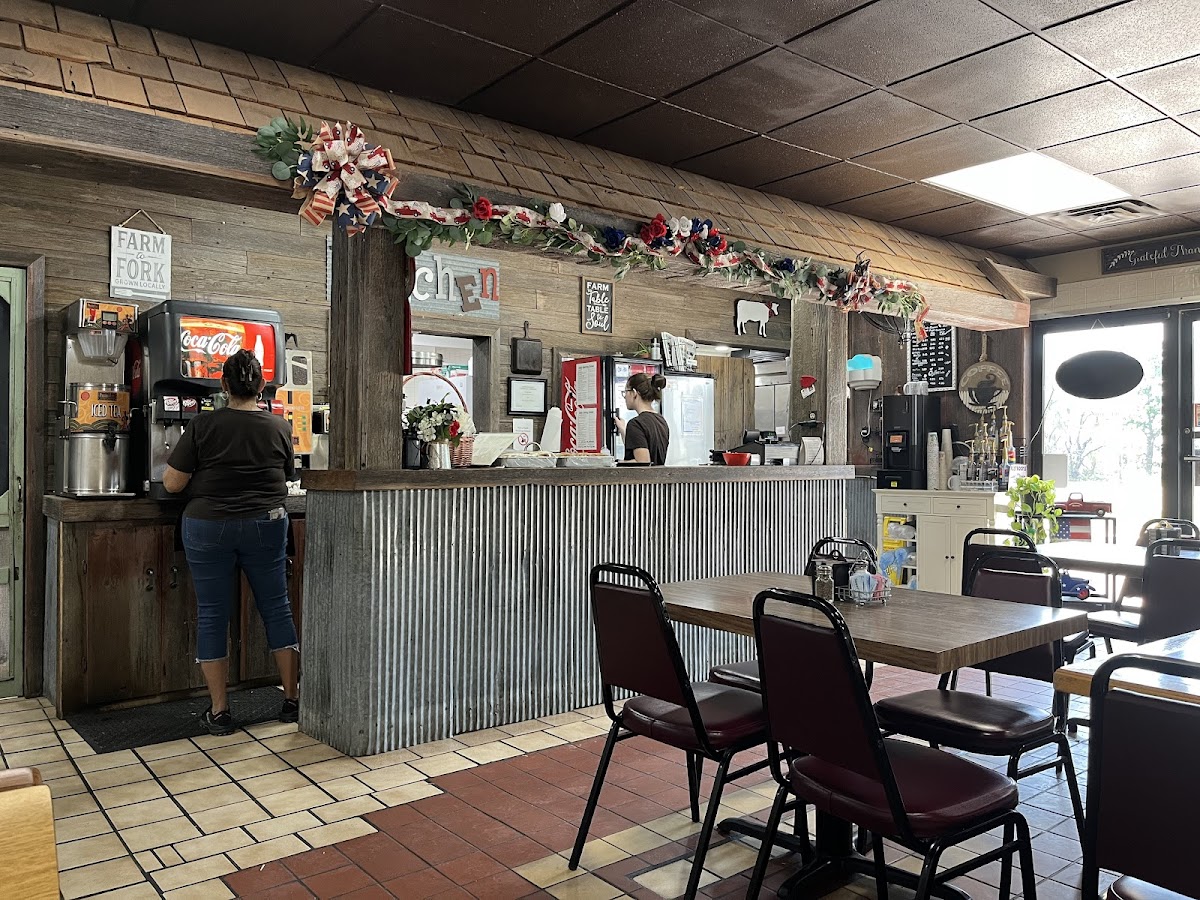 Tom’S Kountry Kitchen