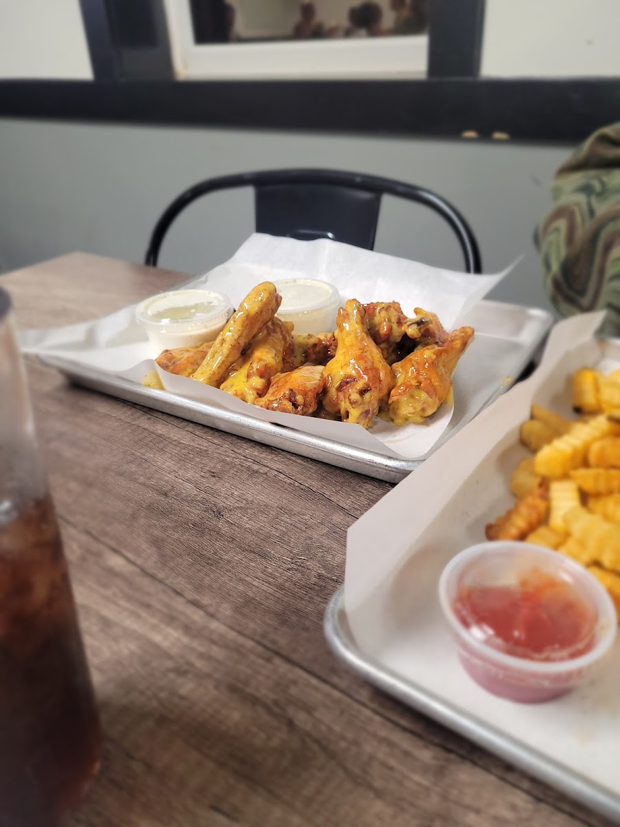 Tony's Pizza & Subs-6