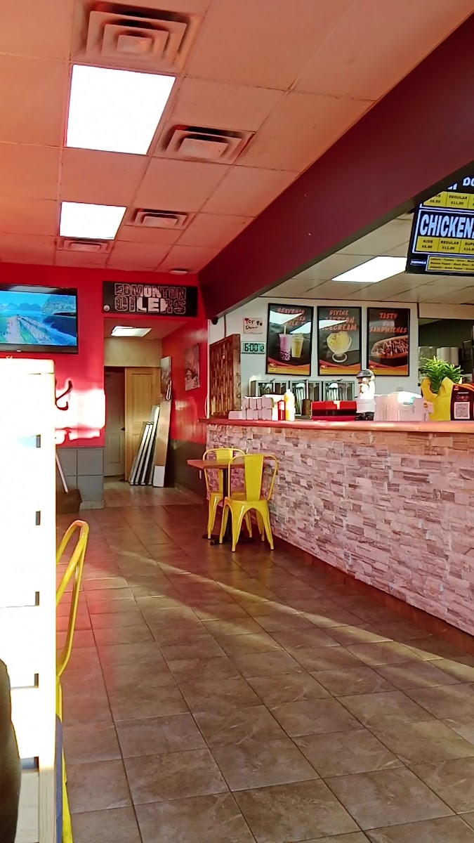 Top Donair & Pizza Capilano-2