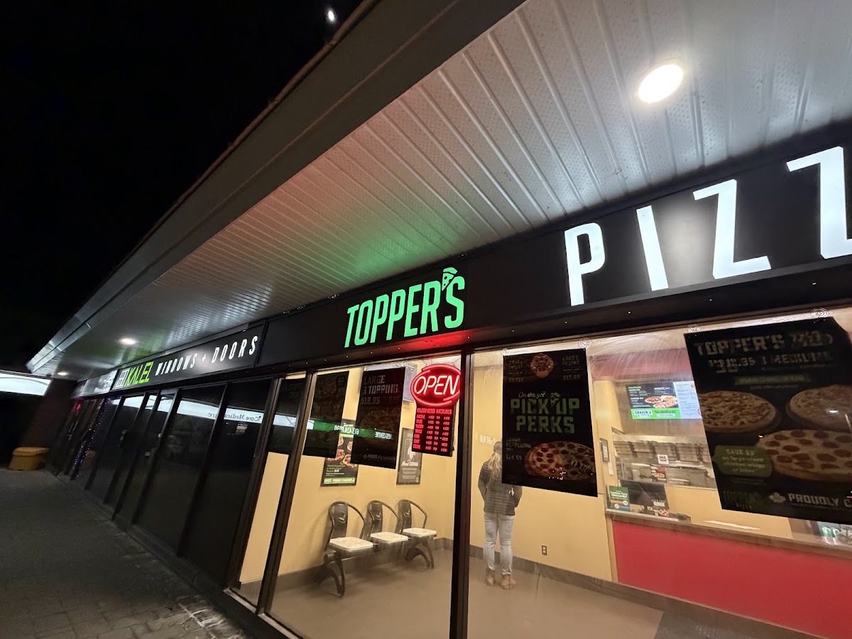 Topper's Pizza — Orleans