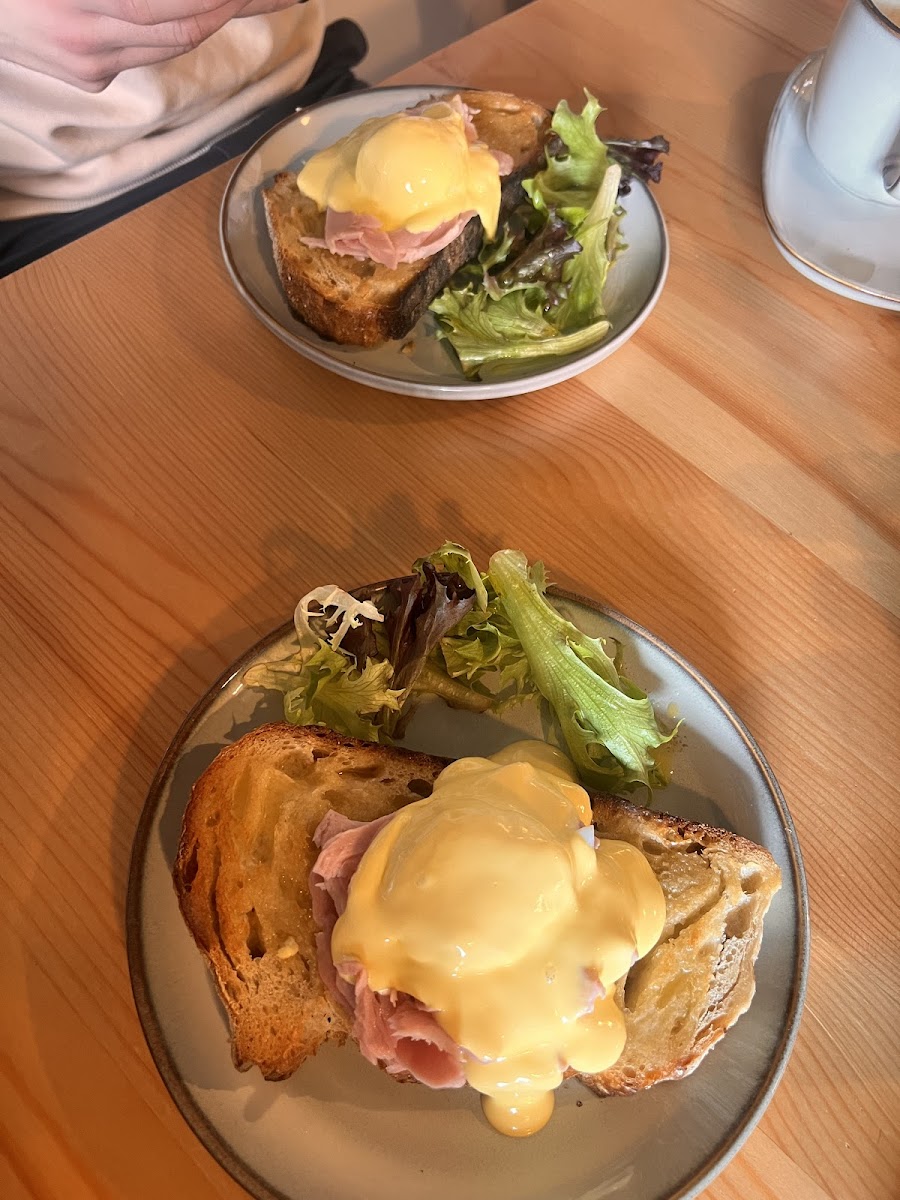 To^st (Toast) Cafe And Deli-4