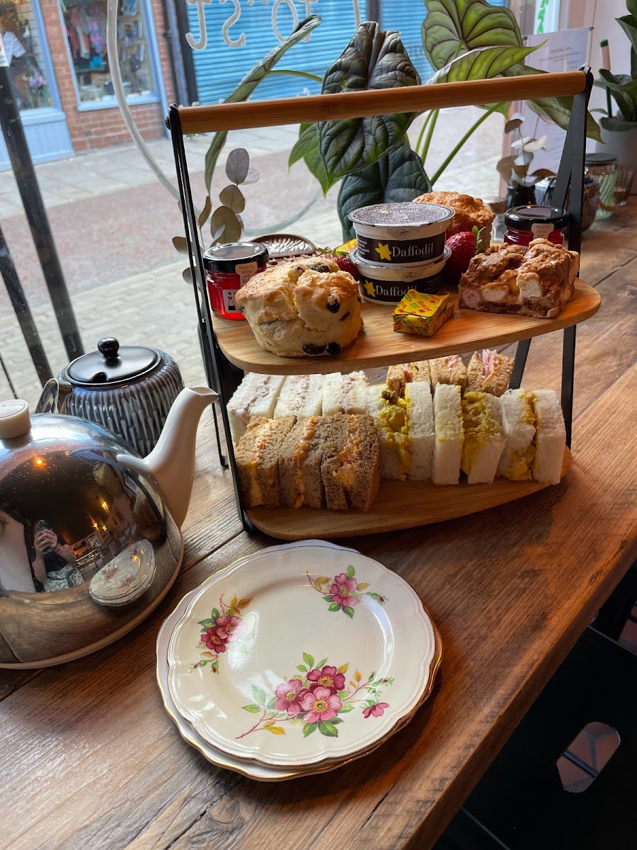 To^st (Toast) Cafe And Deli-6