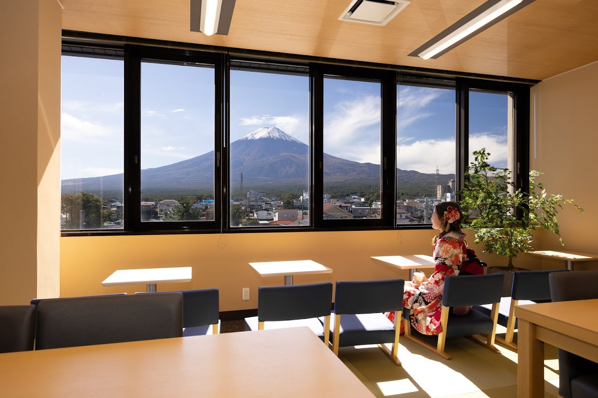 Tourist Base Kawaguchiko（Mt. Fuji Amazing View Café）