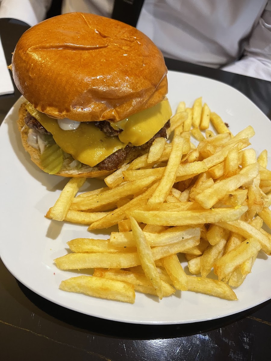 Tovim French Burger Lovers - Kosher-5