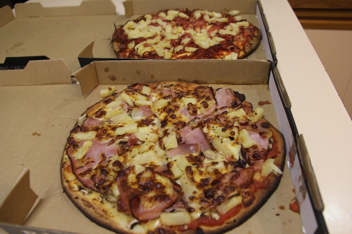 Town & Country Pizza And Pasta Leopold-9
