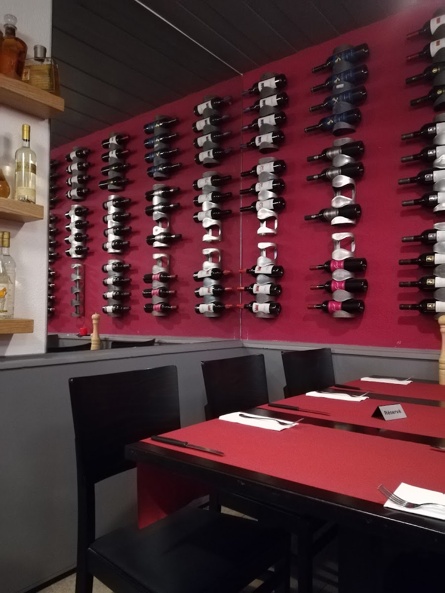 Trattoria Elba St.gallen / Neu Pinas Kitchen-8