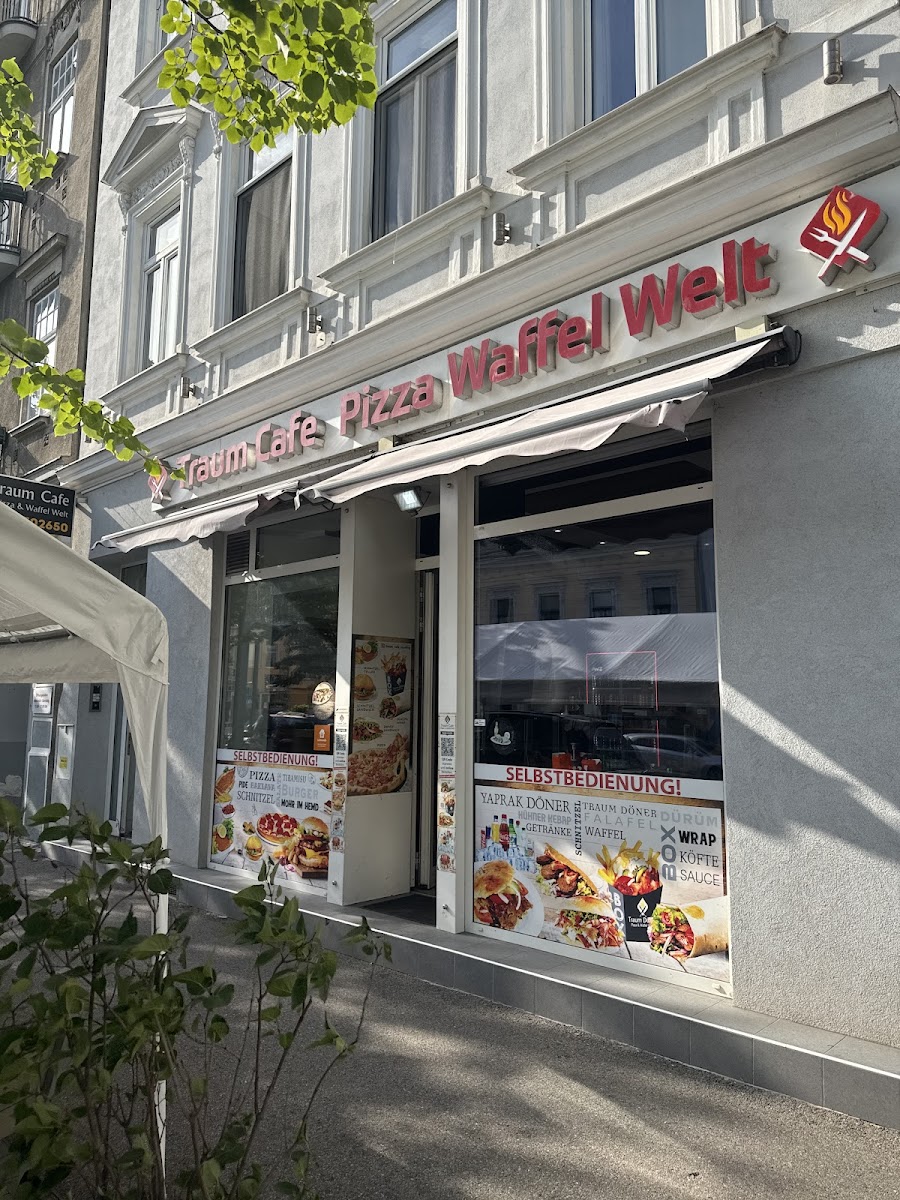 Traum Cafe