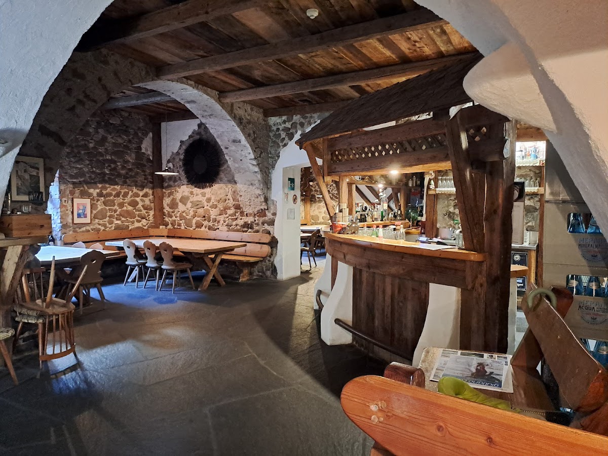 Tschurtsch Keller