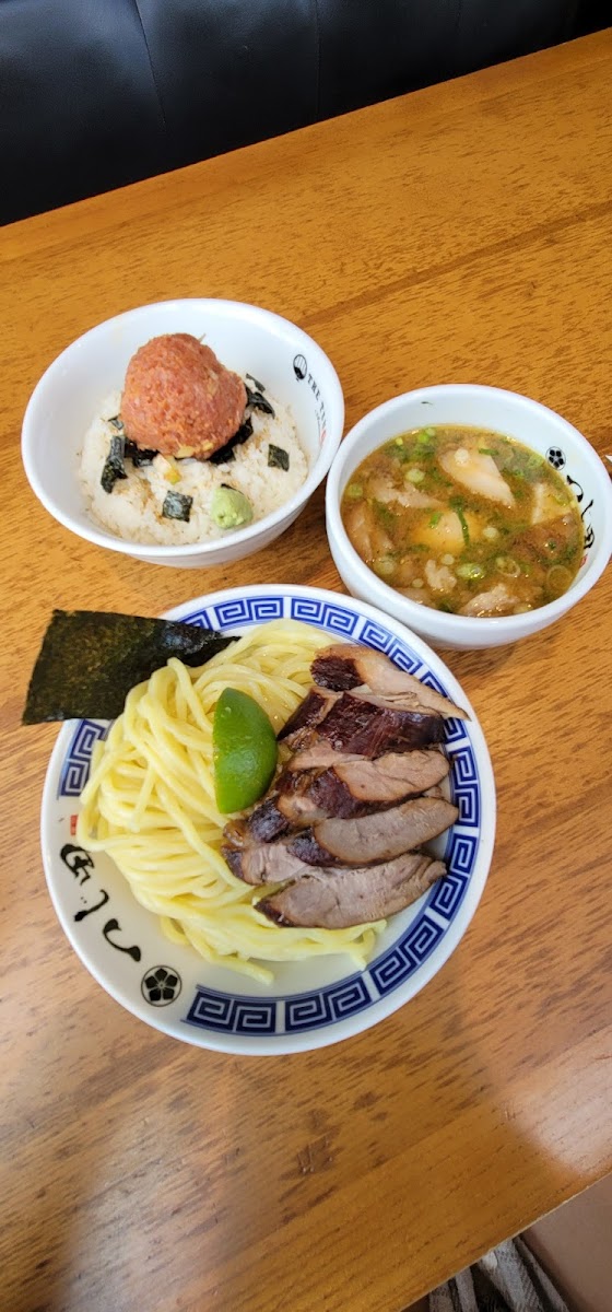 Tsujita La Artisan Noodles-7