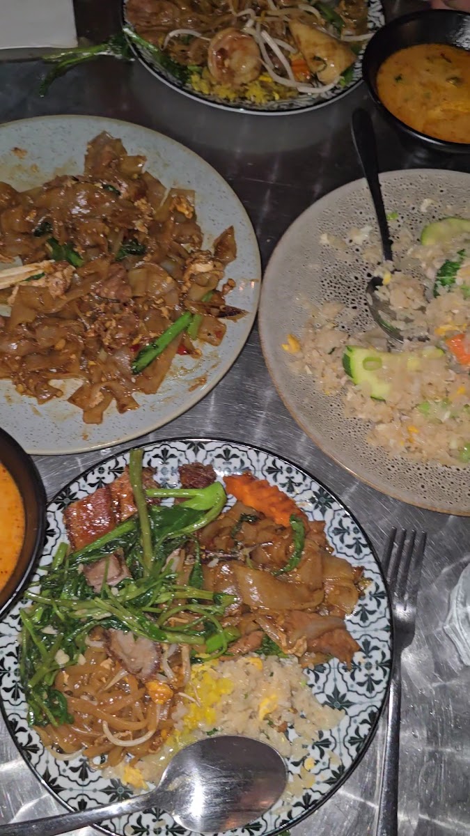 Tuk Tuk Thai Cuisine-2