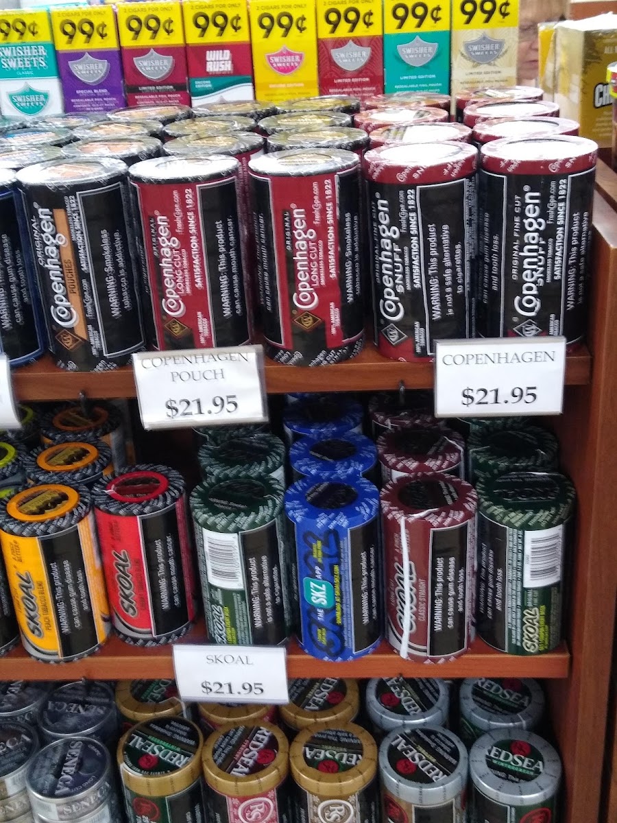 Turtle Pit Cafe & Smoke Shop-4