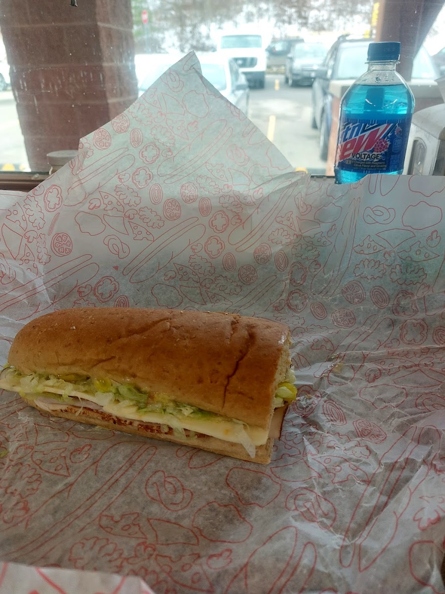 Turtle Pit Cafe & Smoke Shop-8