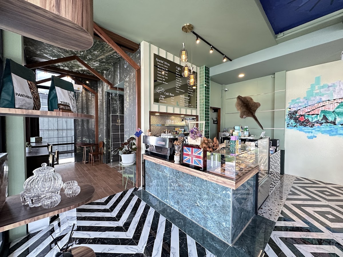 Twelve Oz Café Chiang Mai