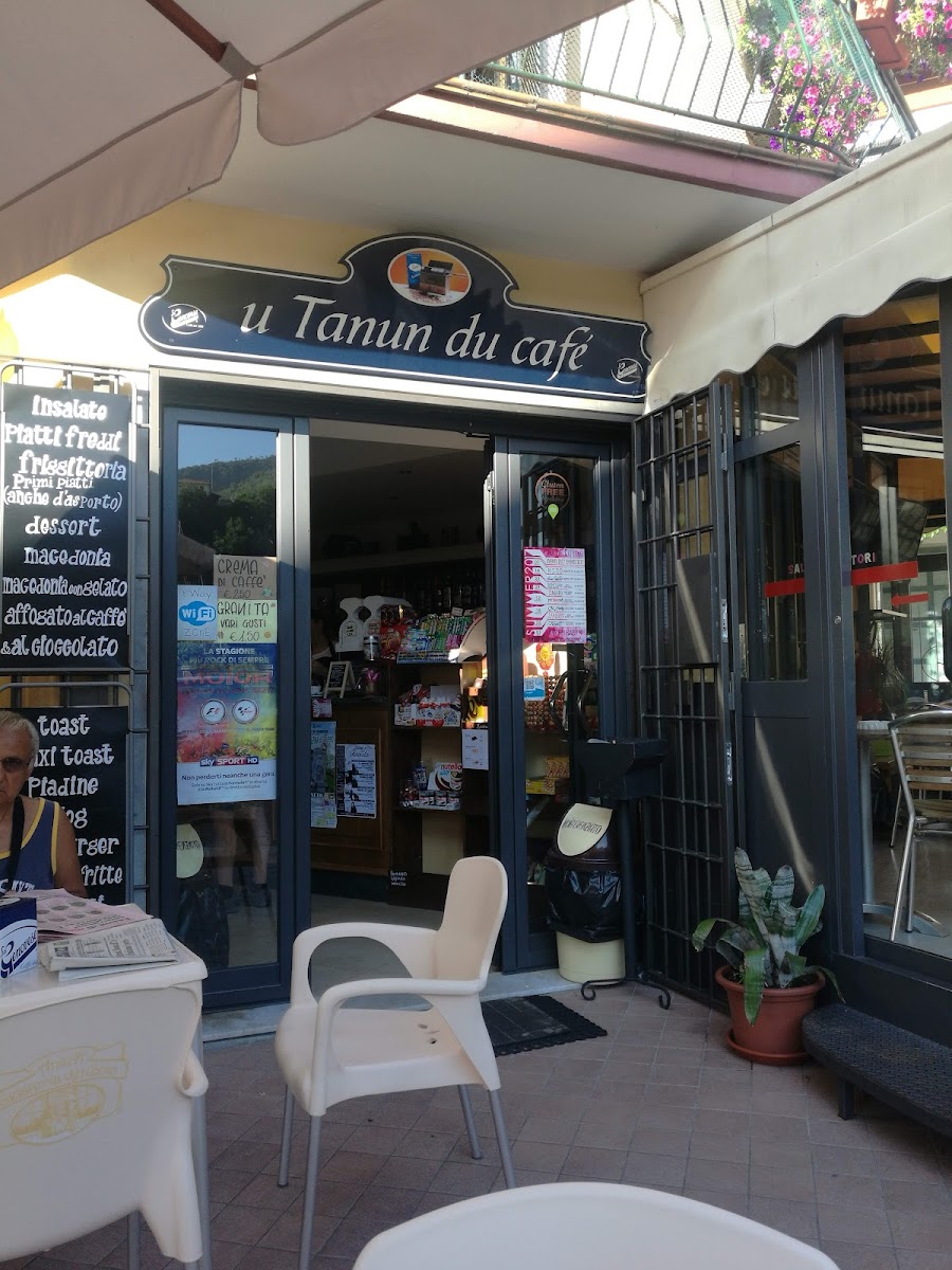 U Tanun Du Café