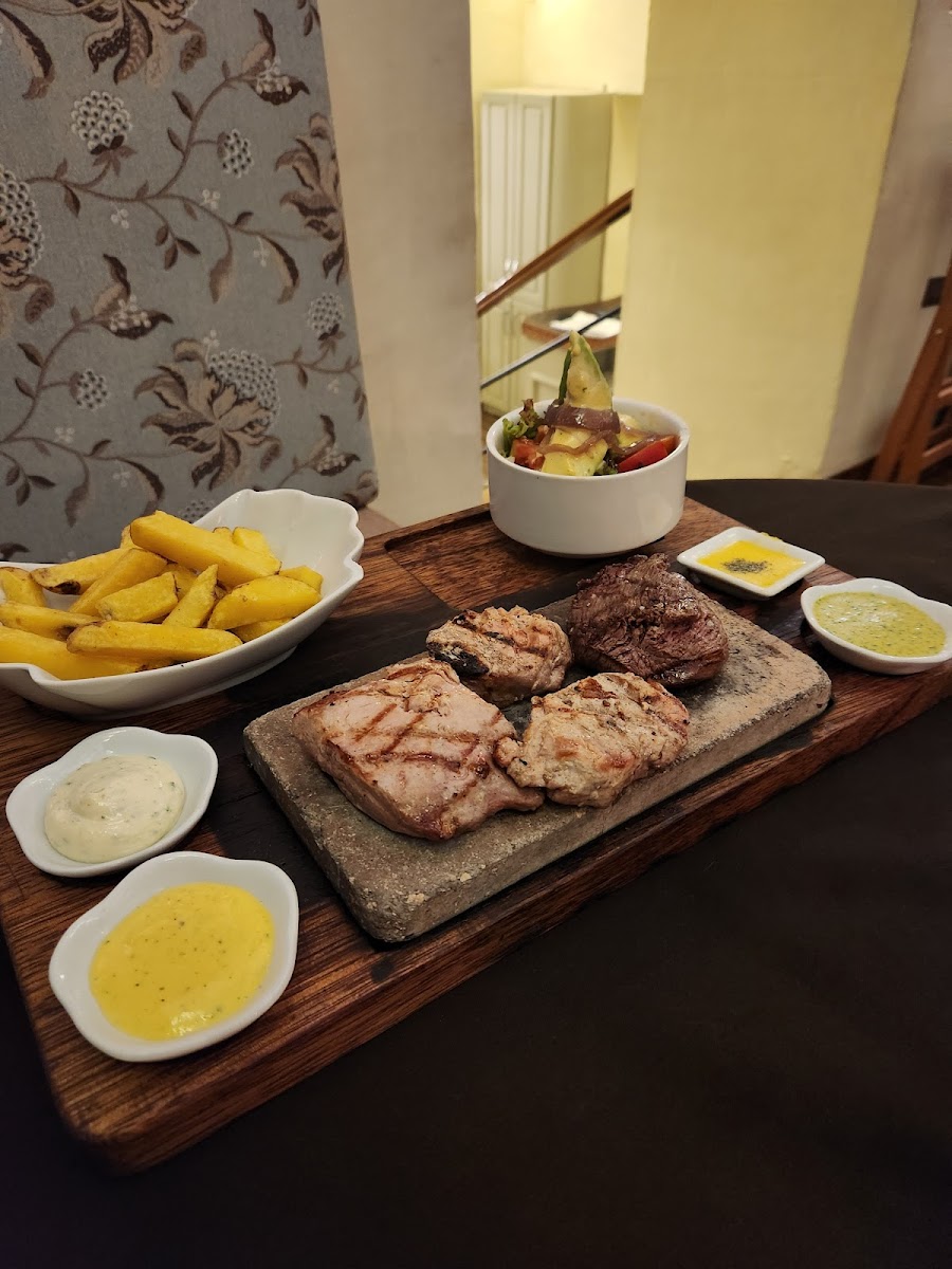 Uchu Peruvian Steakhouse-10