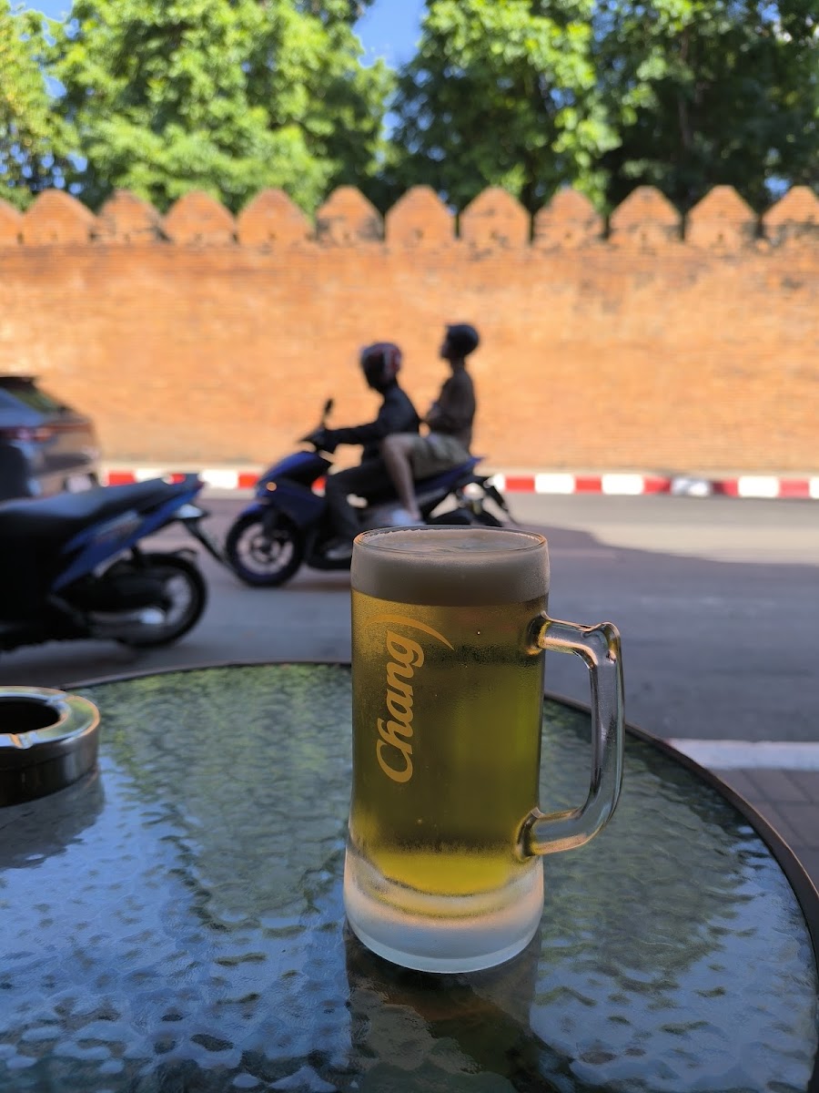 Ugo Restaurant, Italian Gelato And Craft Beer Bar-10