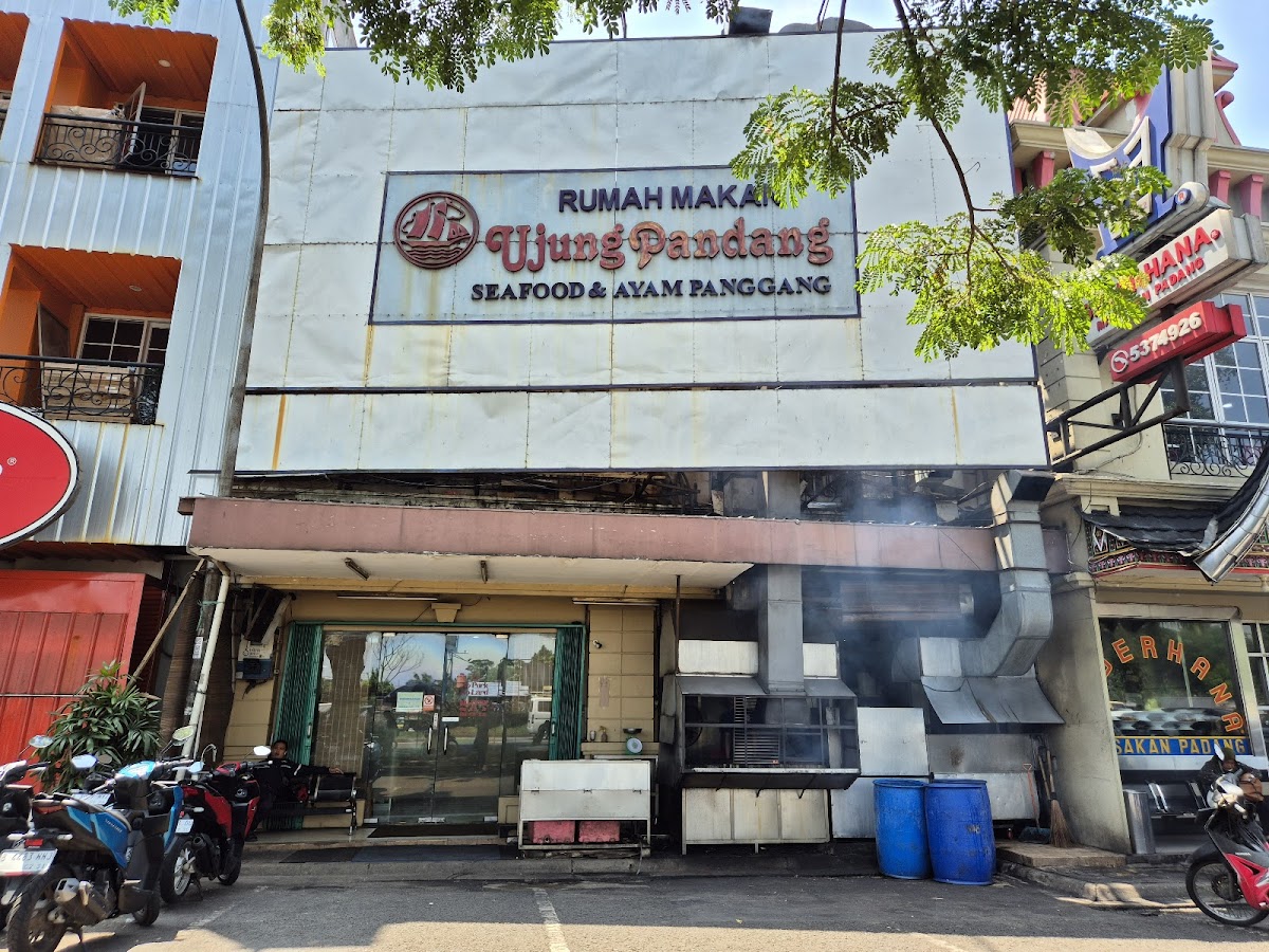 Ujung Pandang Restaurant - Seafood & Grilled Chicken
