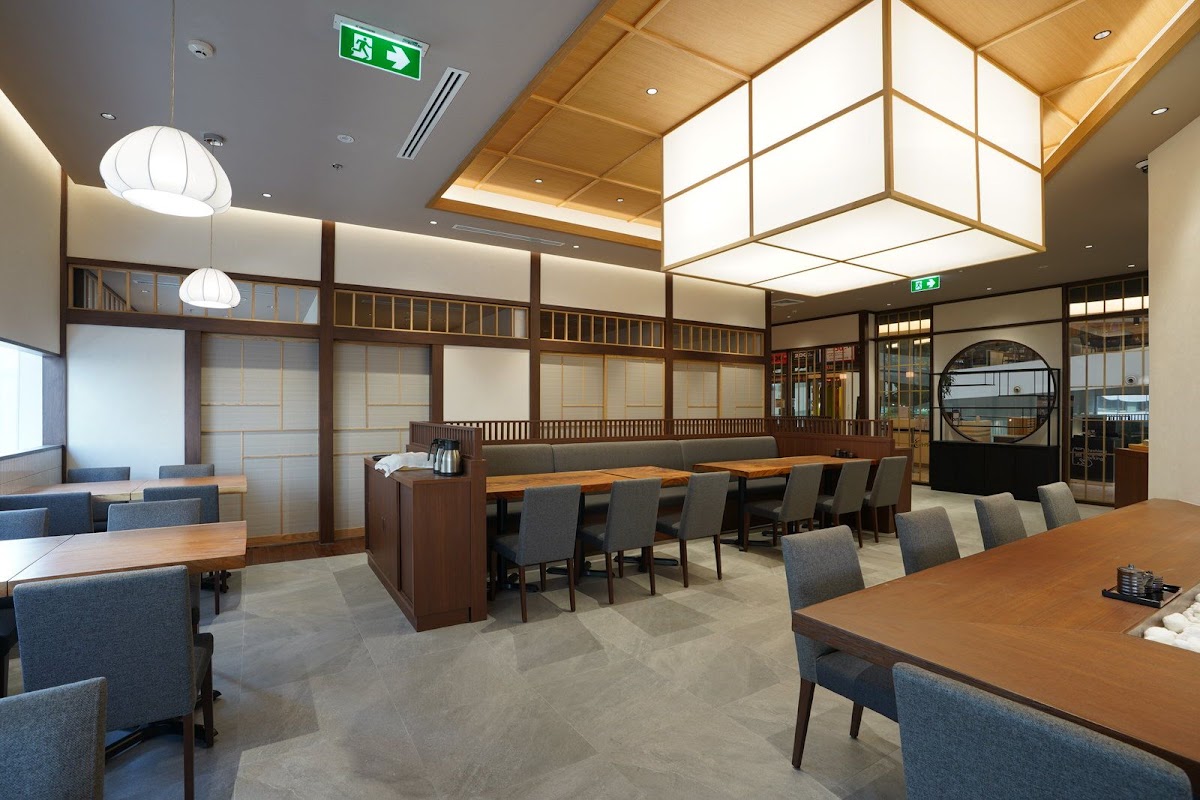 Unagi Yondaime Kikukawa, Emquartier