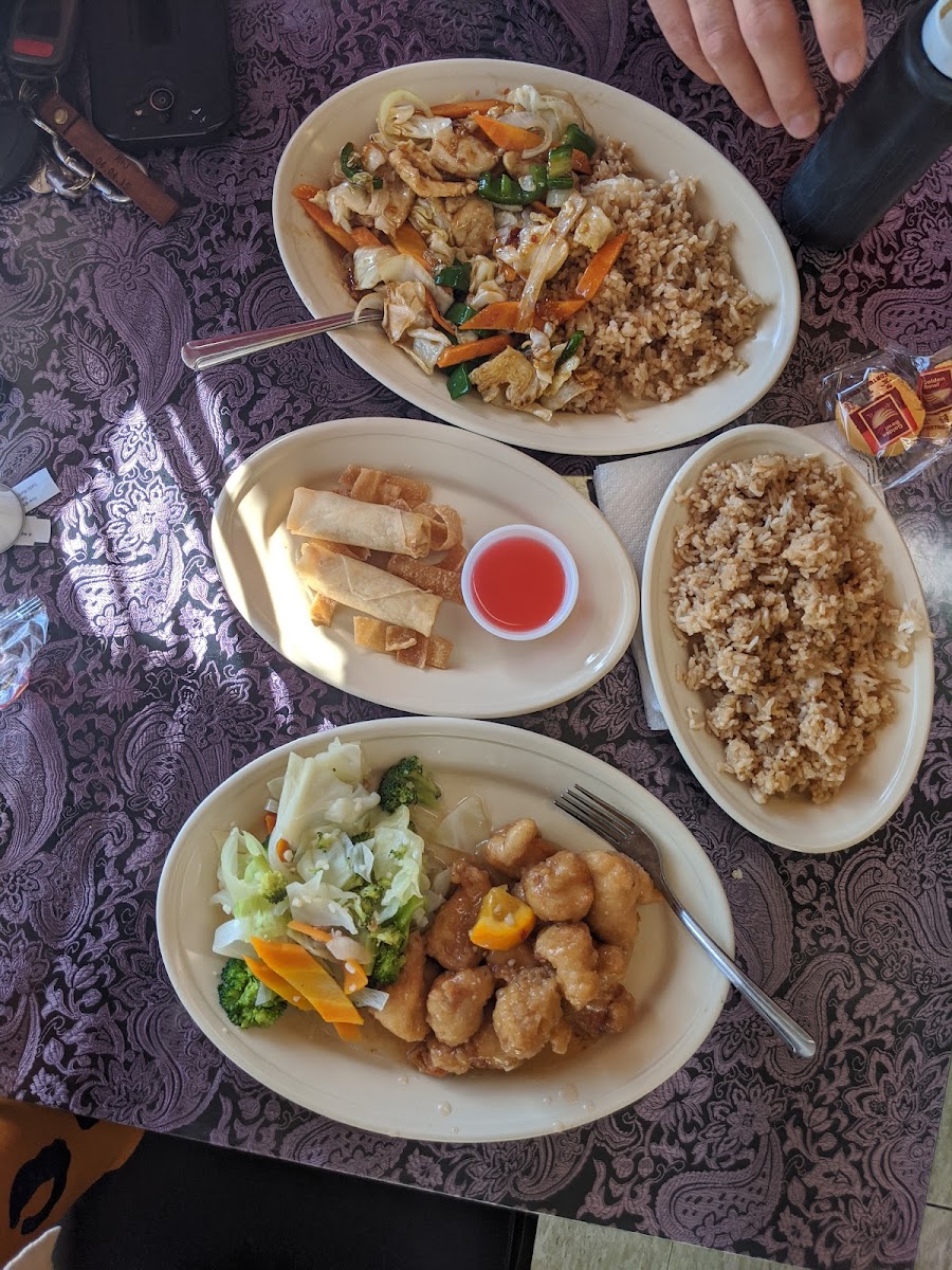 Uncle Chien's Chinese And Thai Restaurant-6