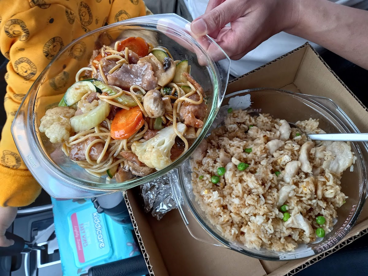 Uncle Lee's Takeaway-6