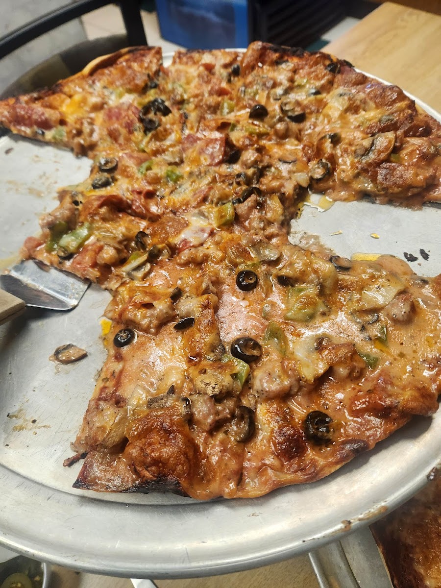Uncle Leo's Pizza-3