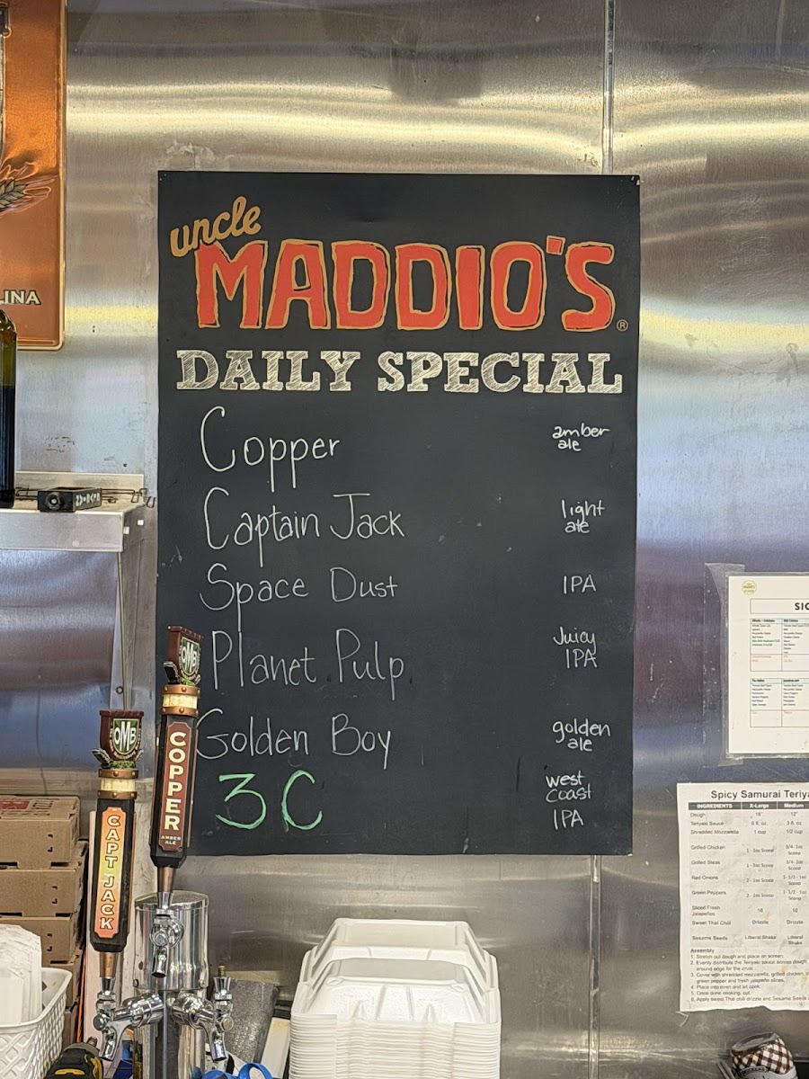 Menu Uncle Maddio's Pizza-5