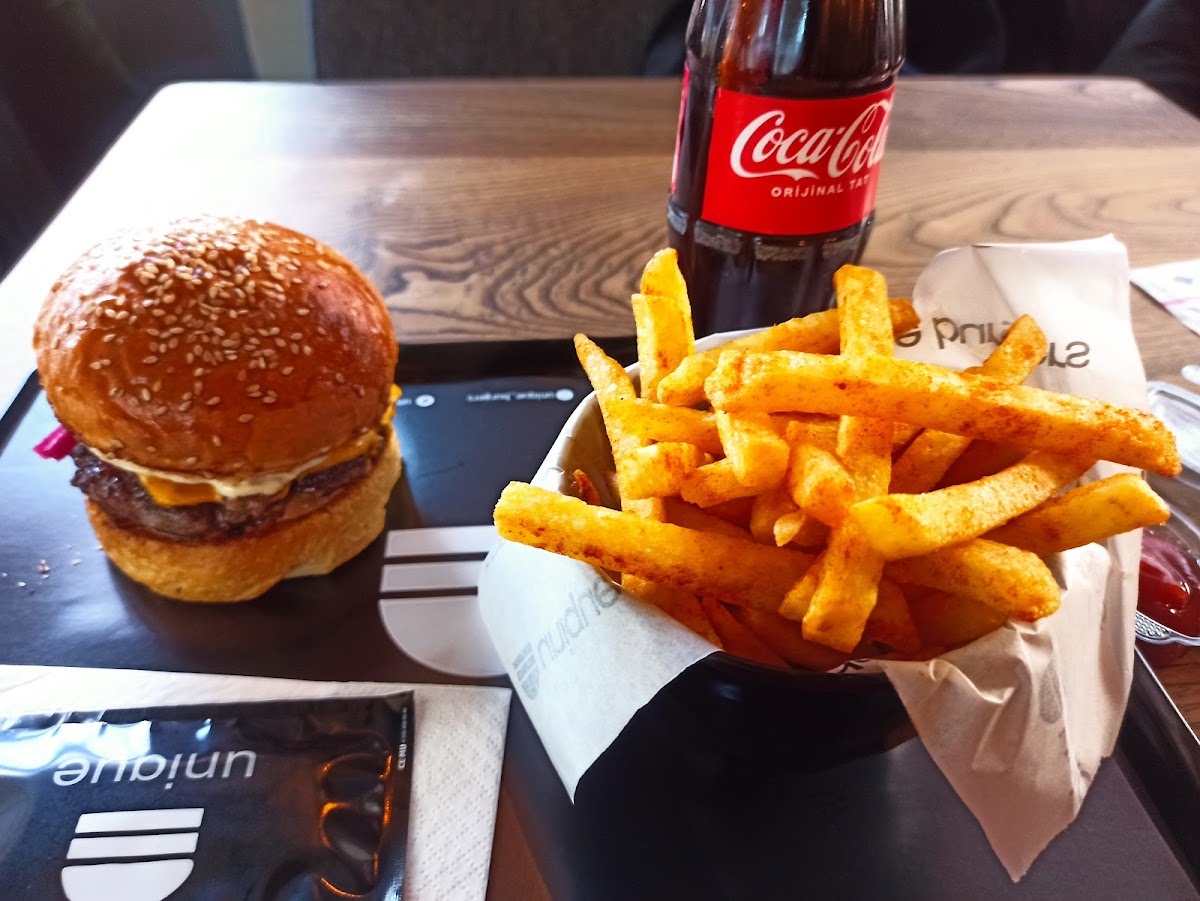 Unique Burgers-6