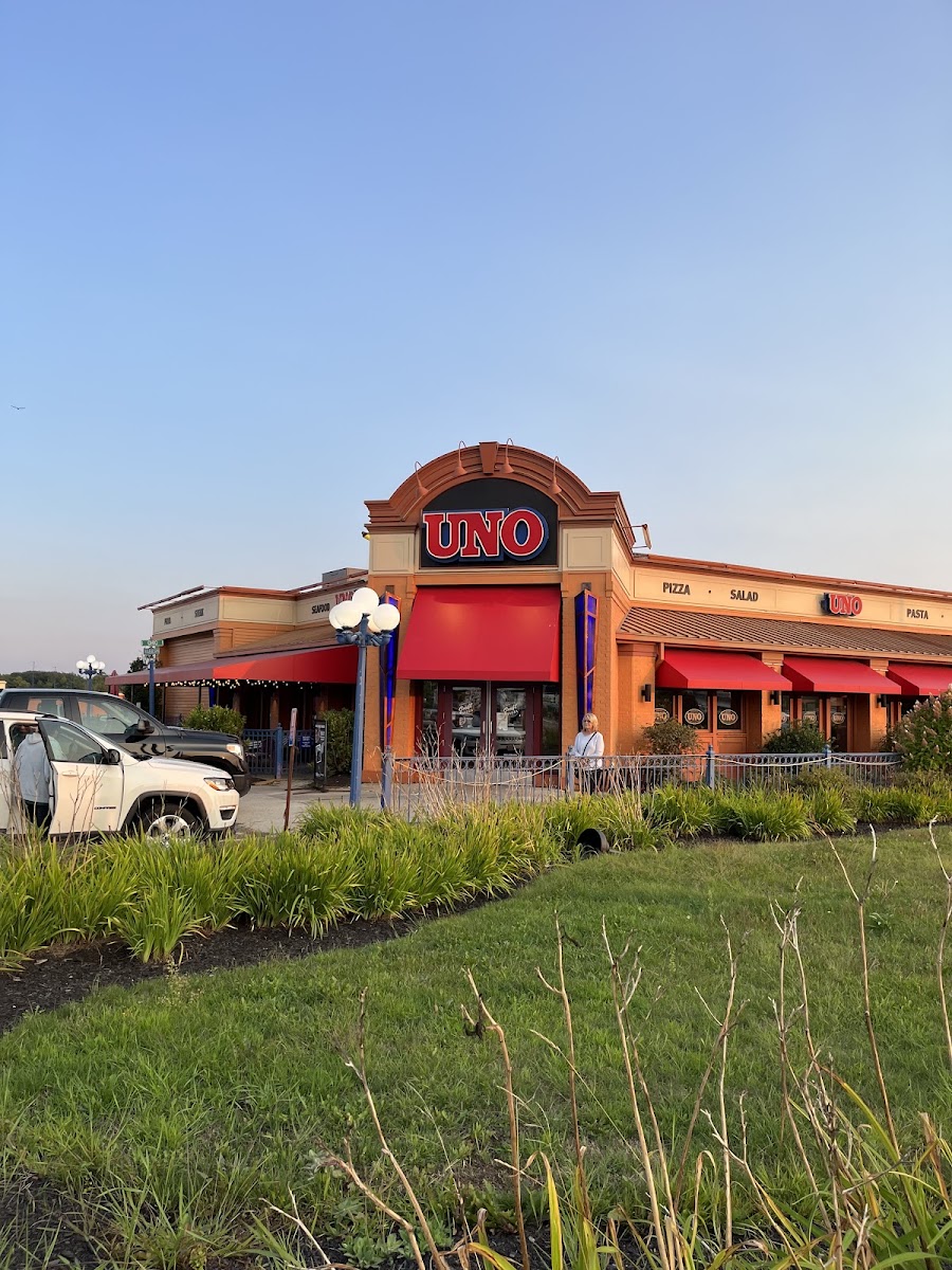Uno Pizzeria & Grill