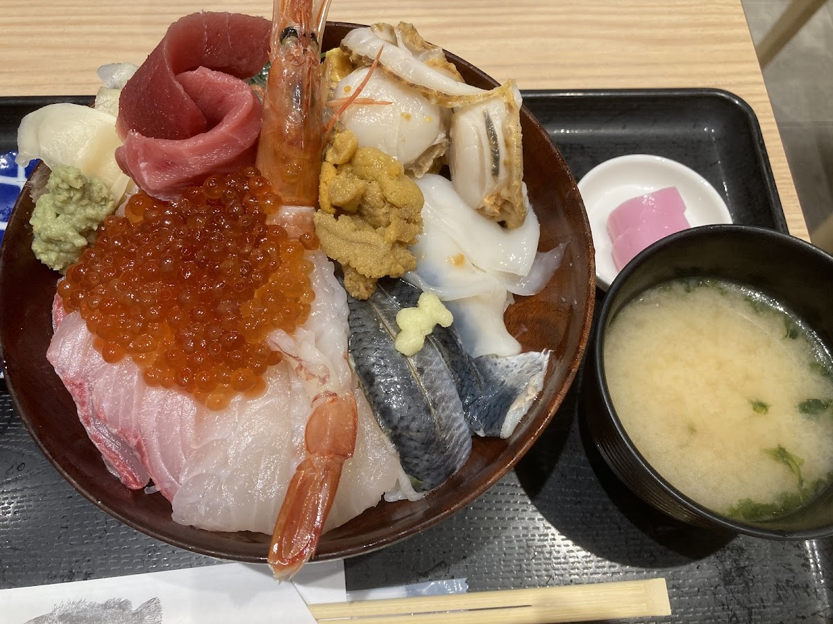 Uoriki Shokudo Lusca Odawara Shop-3