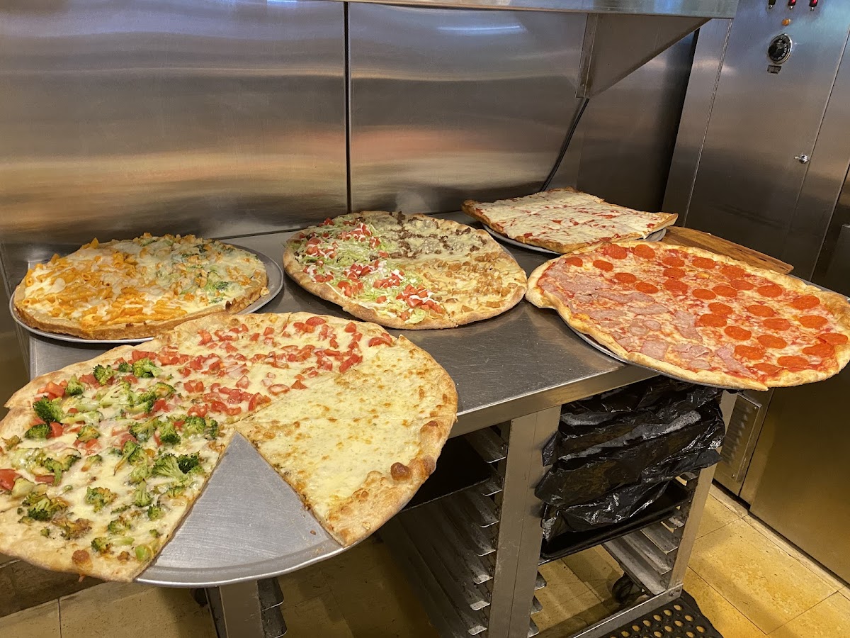 Upper Crust Pizza & Italian Restaurant-3