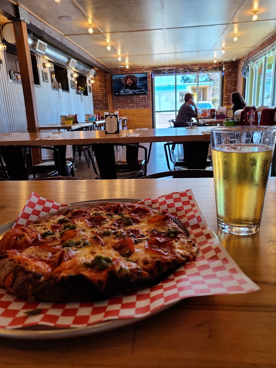 Urban 360 Pizza, Grill And Tap House-7