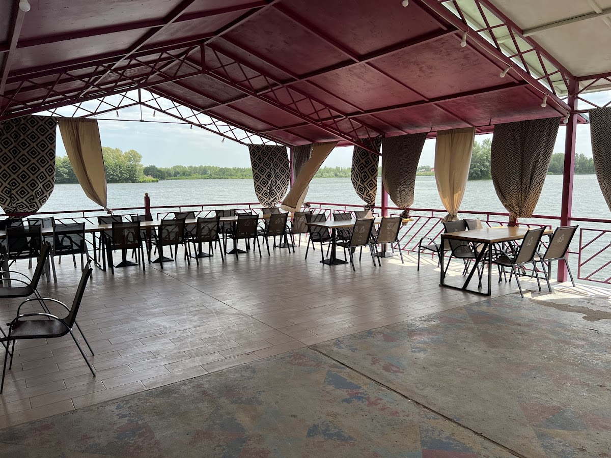 Ureki Restaurant On Greenland Resort