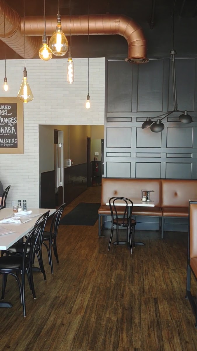 Valentino Pizzeria Trattoria Sr70-2