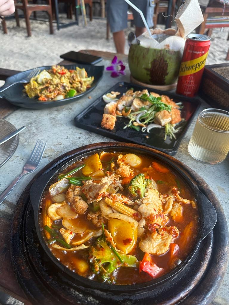 Veedvew Beach Bar Klong Dao-10