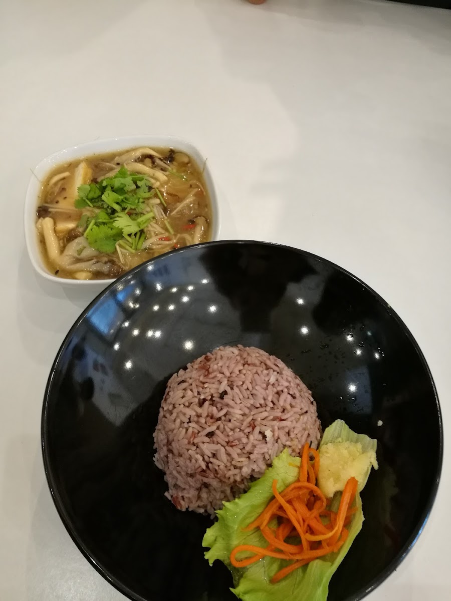 Vegan Life Restaurant-9
