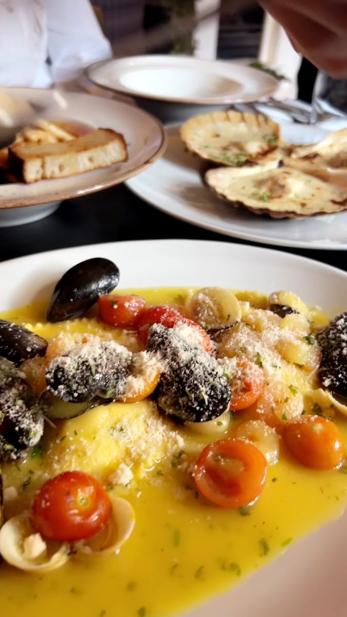Venezia Italian & Seafood Restaurant-2