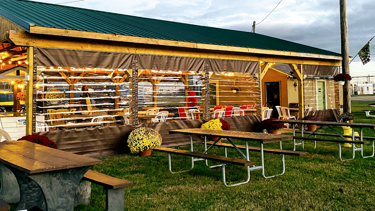 Verna's Flight Line Restaurant-3