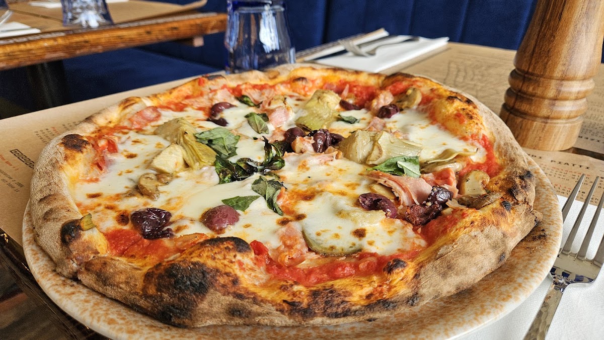 Via Cuma - Sourdough Pizza & Cucina-4