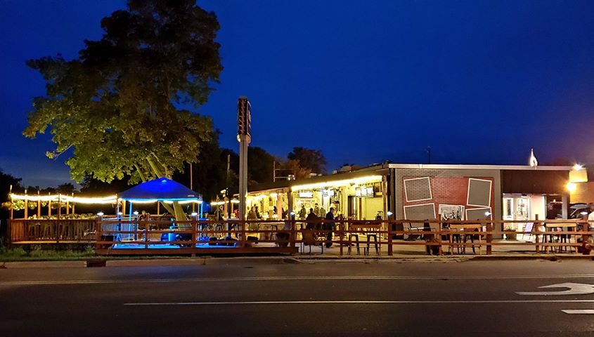 Vickers Lakeside Tavern-4