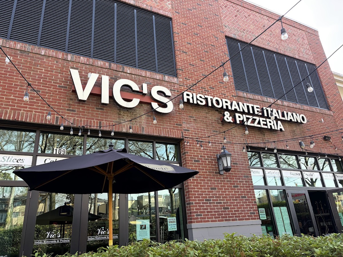 Vic's Italian Restaurant & Pizzeria