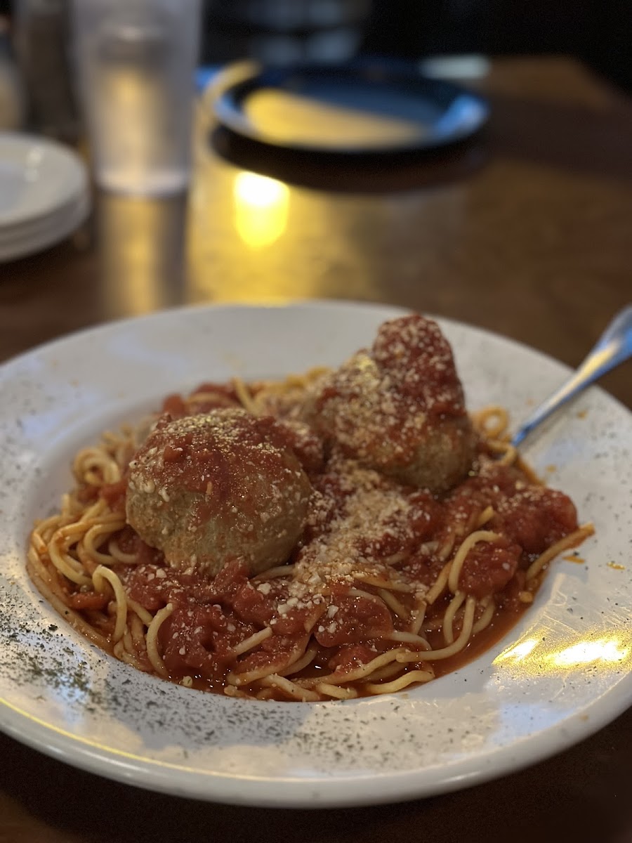 Vic's Italian Restaurant & Pizzeria-8
